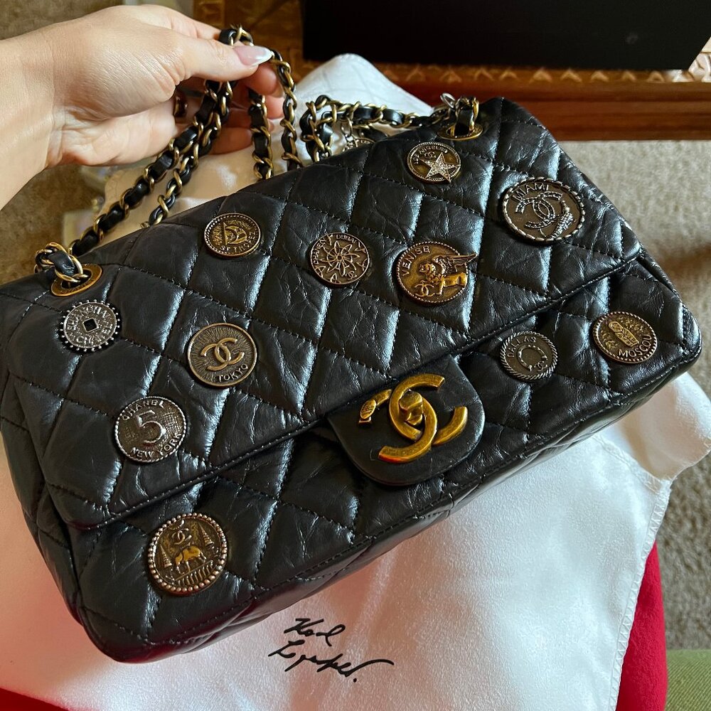 RARE Chanel Bag, Flap Coin Detail